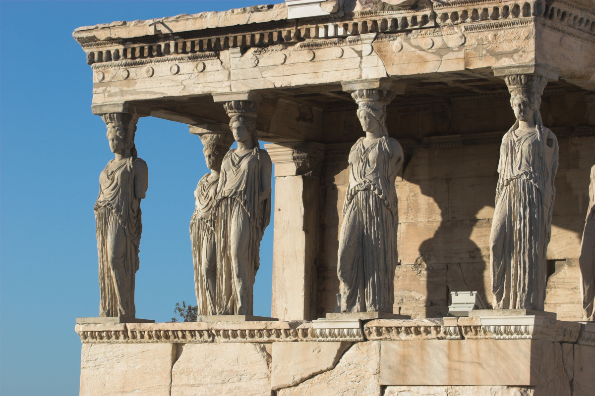 статуи на акрополе