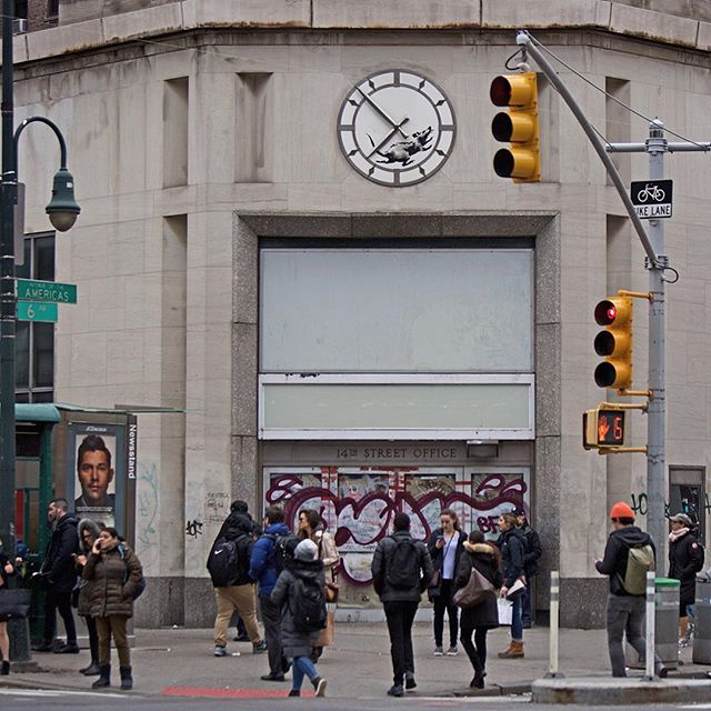 Источник фото: instagram.com/banksy/ Источник фото: instagram.com/banksy/