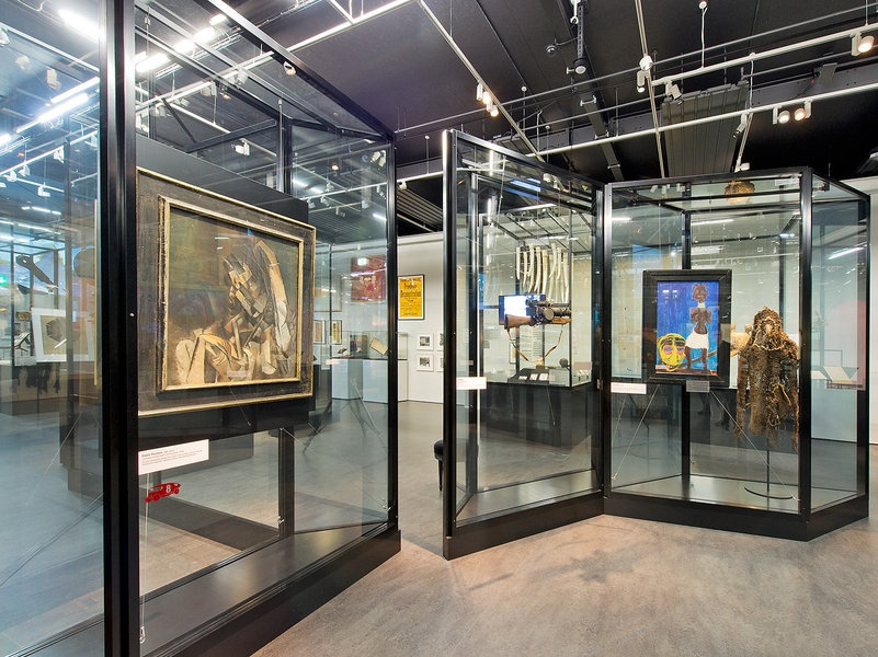 Швейцарское качество выставок: Пикассо  и Шиле - «стимпанк», а сказки c гравюрами – фентези!