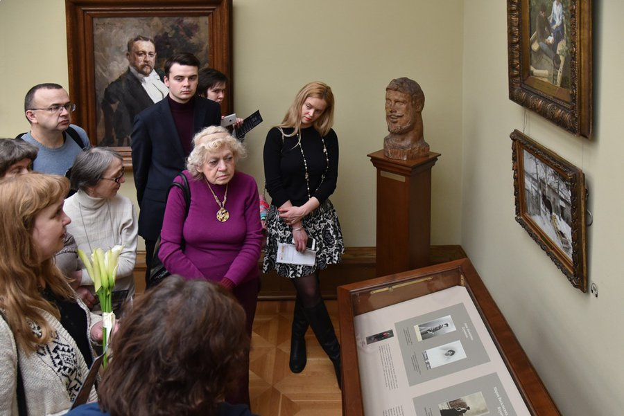 Музы русских художников показаны на фото и картинах в Третьяковской галерее