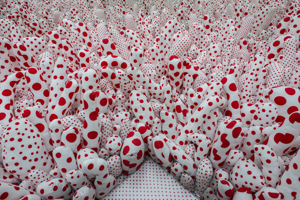 7 Facts About … Yayoi Kusama – the Woman with the Red Signature Bob -  TheArtGorgeous