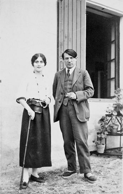 Olga and Pablo Picasso during their honeymoon. 1918