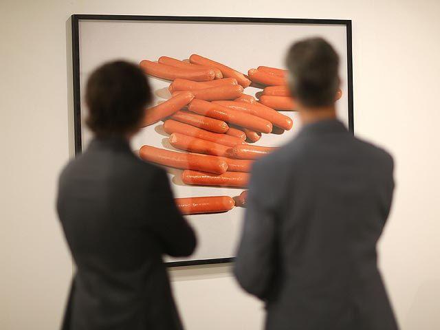 На выставке Art Basel 2015. Фото: Getty Images На выставке Art Basel 2015. Фото: Getty Images