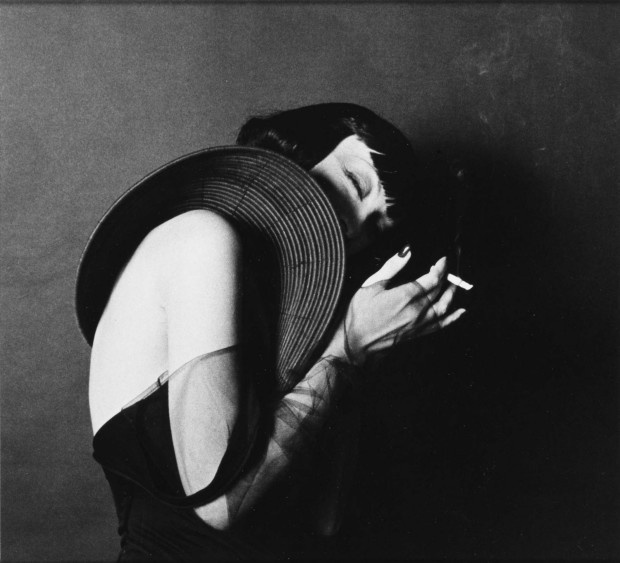 Kiki pictured by Man Ray, 1920s Kiki pictured by Man Ray, 1920s