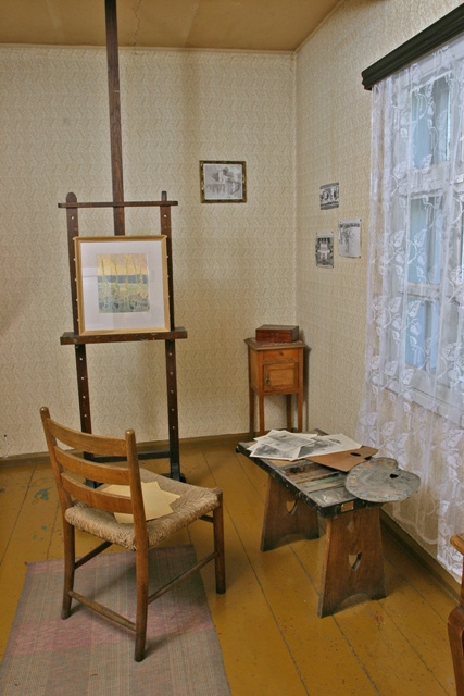 Мемориальный дом-музей им. М. К. Чюрлениса (Друскининкай): сохранилась семейная фисгармония, пианино