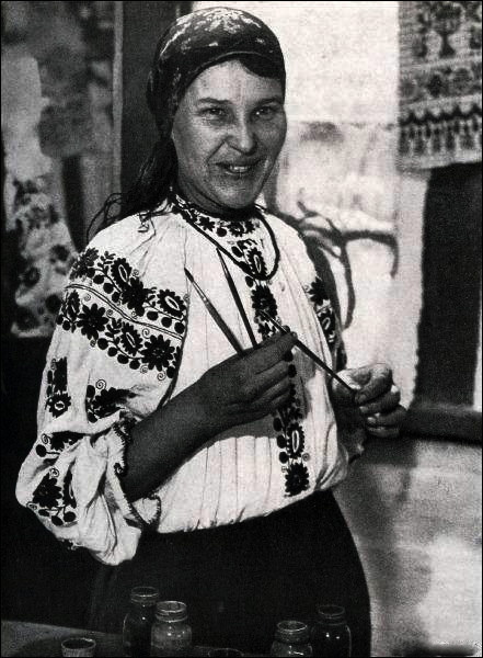 Справка Артхива: Яркое, самобытное творчество Марии Примаченко (1909−1997) искусствоведы ставят в од Справка Артхива: Яркое, самобытное творчество Марии Примаченко (1909−1997) искусствоведы ставят в од