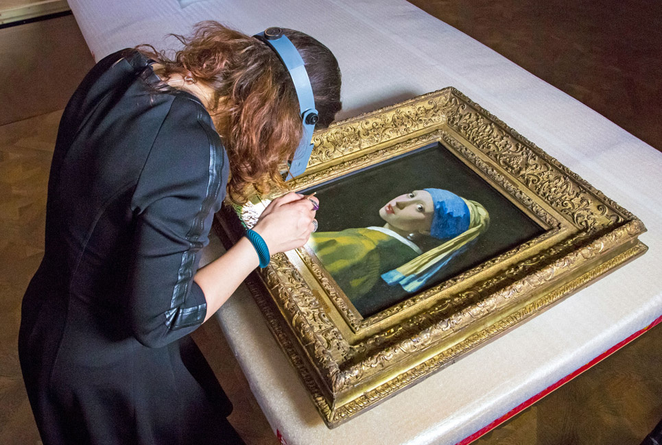 Репродукция картины: Ян Вермеер - Девушка с жемчужной сережкой.