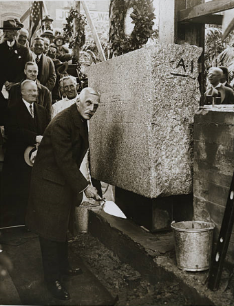 Mellon at the groundbreaking ceremony of the National Gallery of Art in Washington. Mellon at the groundbreaking ceremony of the National Gallery of Art in Washington.