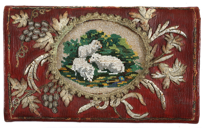 Exhibits of the Ancient Embroidery exhibition in the V. A. Tropinin Museum (photo)