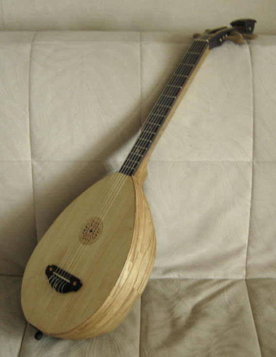 Sergey Gennadyevich Pronin. Lute guitar of the author's design