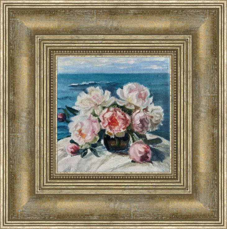 The sea and peonies. (2)