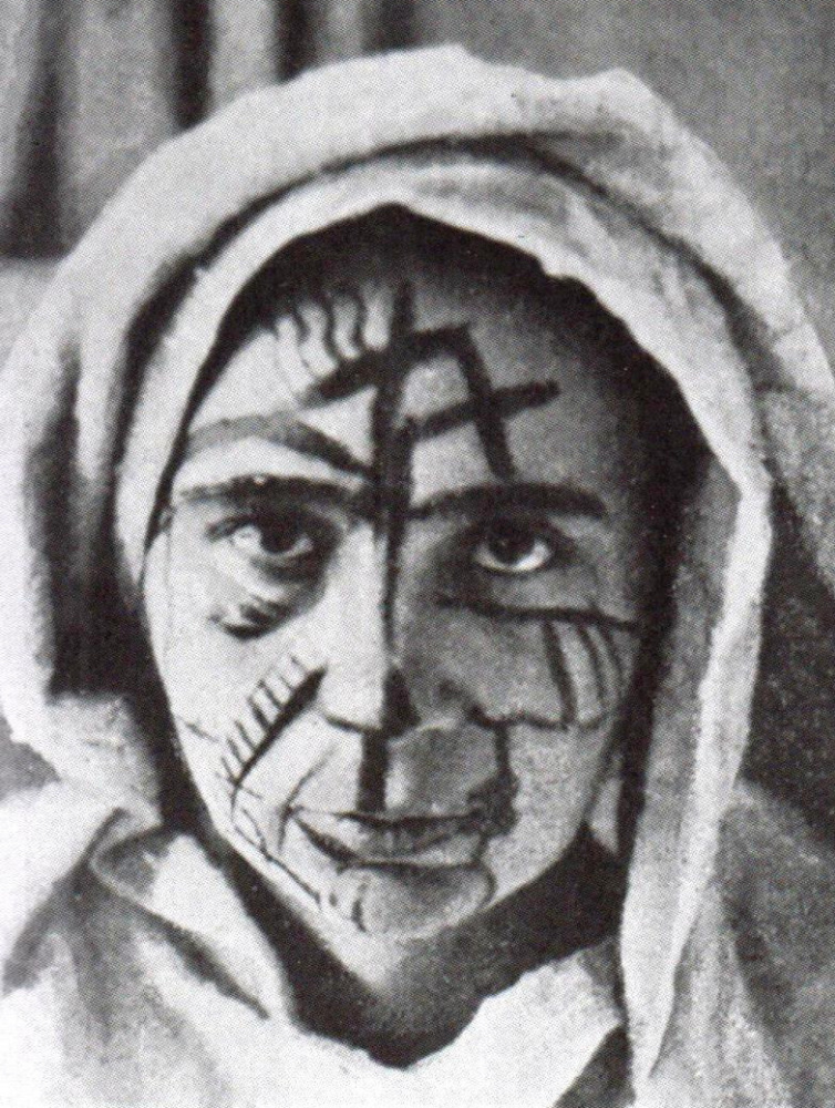 Natalia Goncharova in futuristic makeup. 1912 photo Natalia Goncharova in futuristic makeup. 1912 photo