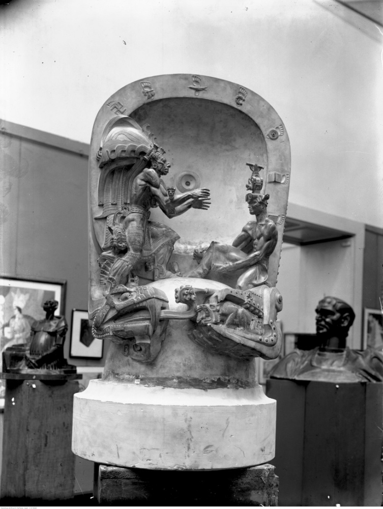 One of Szukalski’s sculptures, inspired by Pre-Columbian art.
Narodowe Archiwum Cyfrowe (NAC) One of Szukalski’s sculptures, inspired by Pre-Columbian art.
Narodowe Archiwum Cyfrowe (NAC)