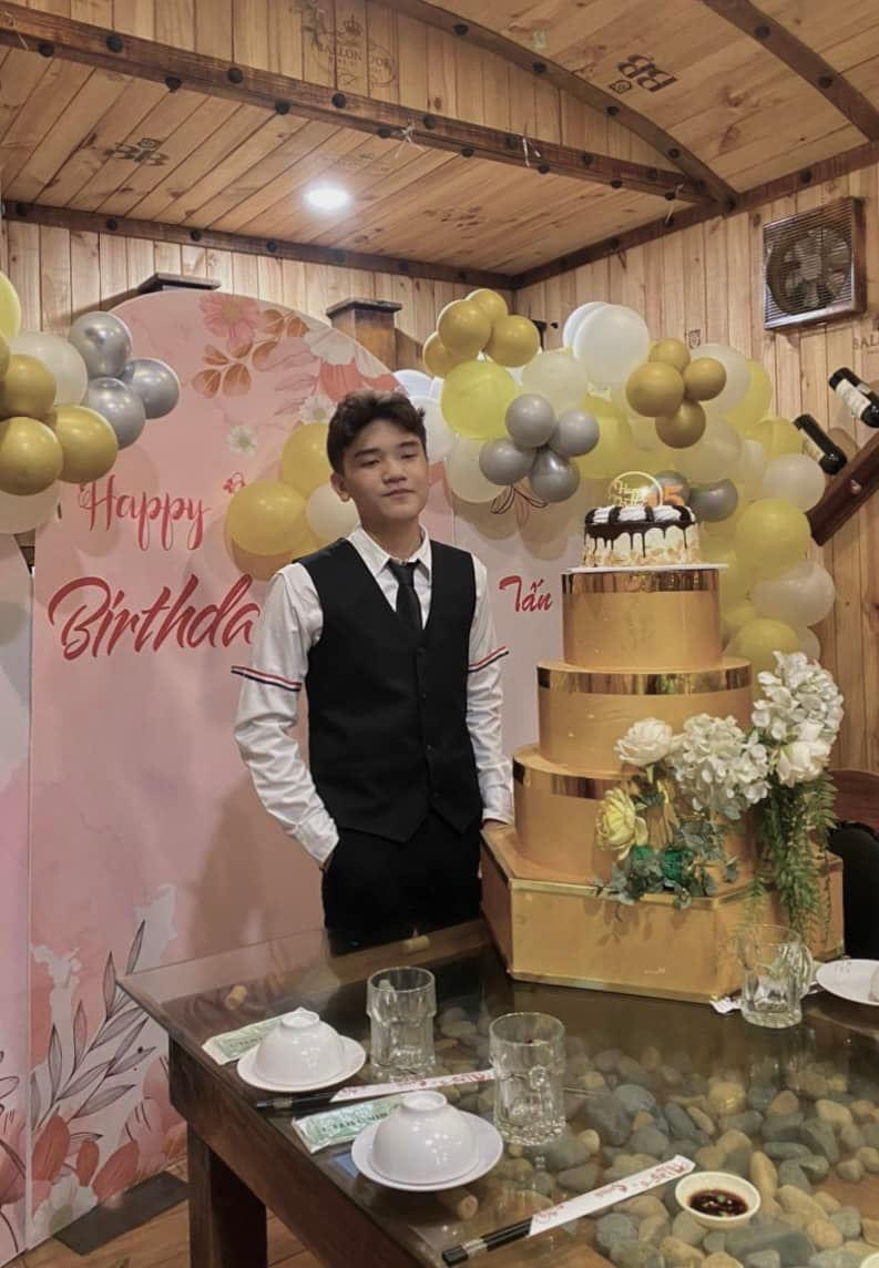 Lê Thế Việt. My birthday