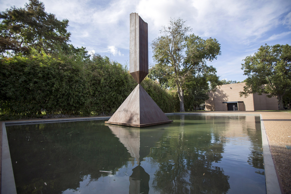 The Broken Obelisk in front of The Rothko Chapel is a sculpture by Barnett Newman, the artist’s ally The Broken Obelisk in front of The Rothko Chapel is a sculpture by Barnett Newman, the artist’s ally