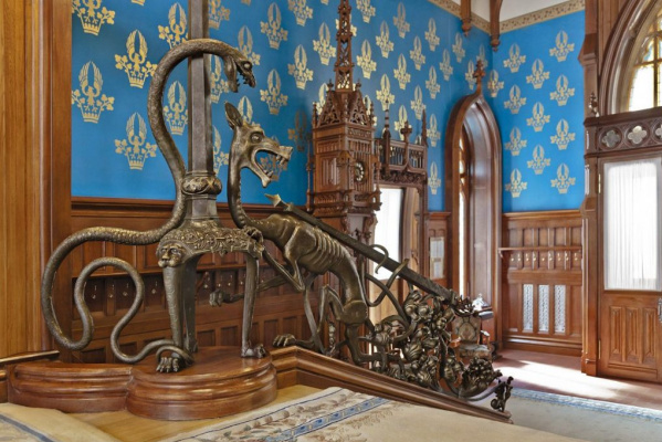 Russian Art Nouveau. Power of artists, spectacular of designers, and architectural ecstasy