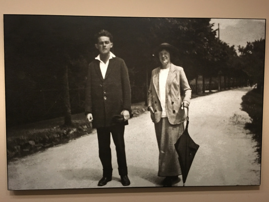 This photograph captured Egon Schiele and Wally Neuzil. She was a model of Klimt ("and, his mistress This photograph captured Egon Schiele and Wally Neuzil. She was a model of Klimt ("and, his mistress