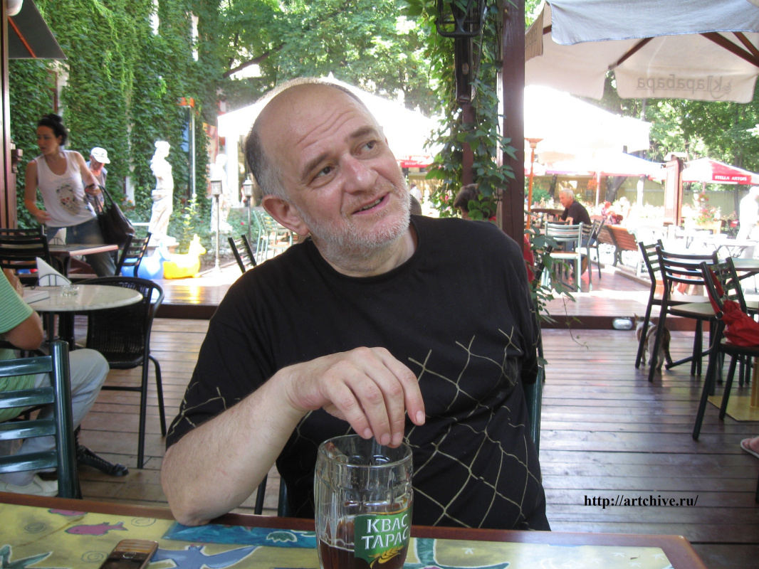 Интервью с художником Александром Ройтбурдом: лавры, хаос, ирония и музы Интервью с художником Александром Ройтбурдом: лавры, хаос, ирония и музы