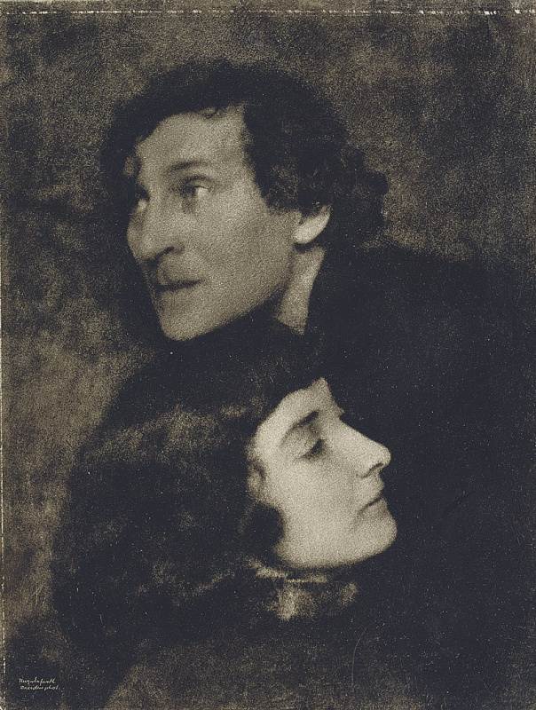 Марк Шагал и Белла. 1923.
«Стихи Шагала, написанные на идише, — рассказывает переводчик Давид Симан Марк Шагал и Белла. 1923.
«Стихи Шагала, написанные на идише, — рассказывает переводчик Давид Симан