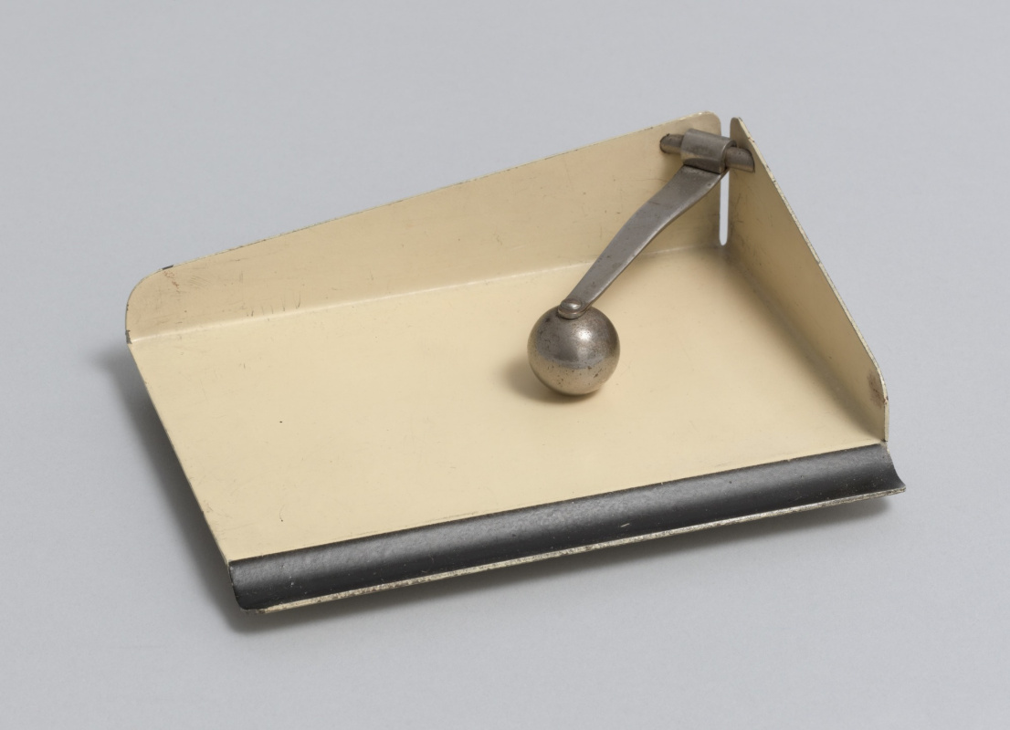 Paper Tray, 1931