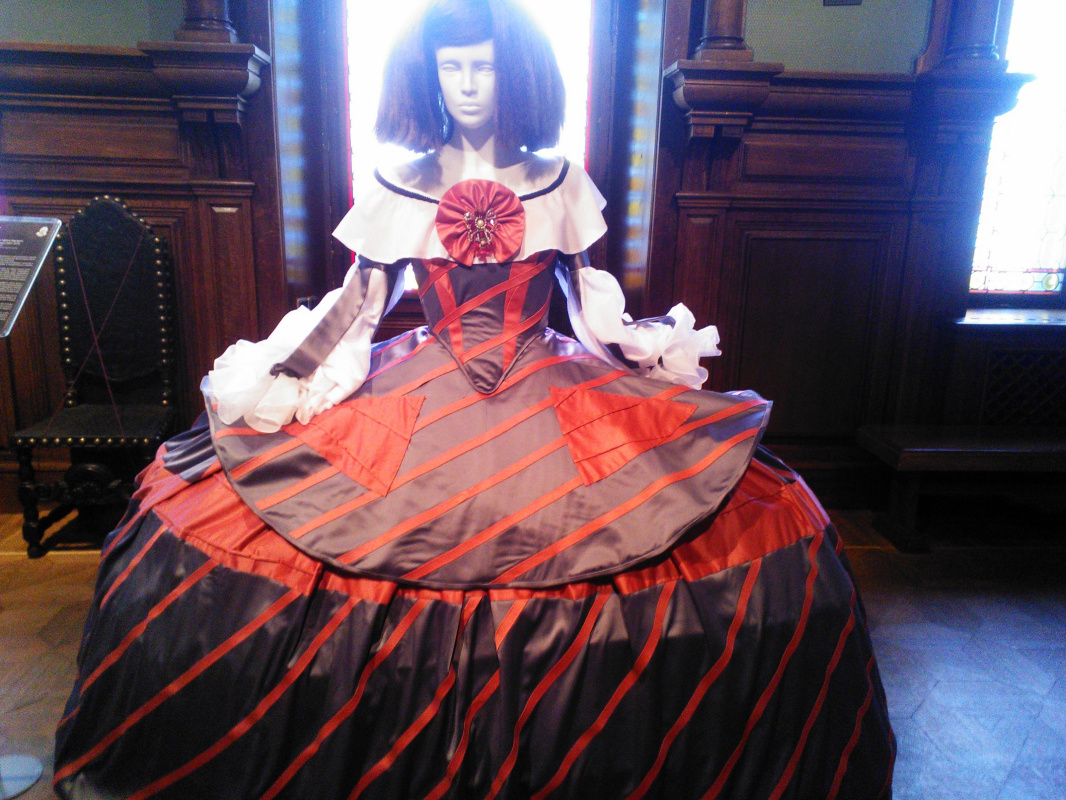 Выставка исторического костюма. Платье Infanta. Картины музея Ханенко. Модная выставка в историческом музее.