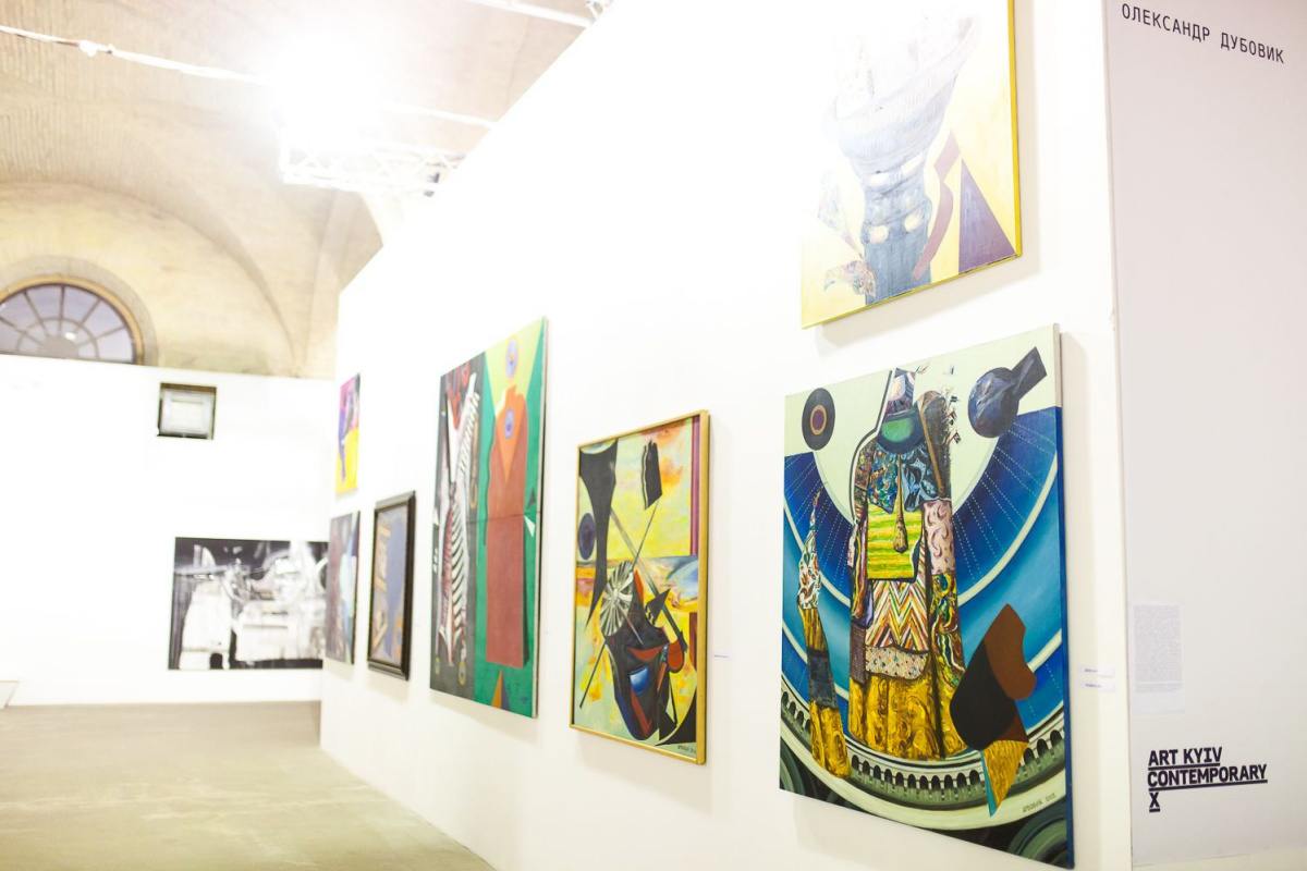 В десятку! В киевском Мыстецьком Арсенале на X ART-KYIV Contemporary 2015 представили будущий музей украинского совриска. В десятку! В киевском Мыстецьком Арсенале на X ART-KYIV Contemporary 2015 представили будущий музей украинского совриска.