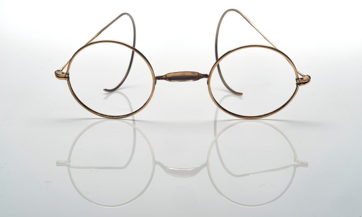 The spectacles of Claude Monet, sold at auction in Hong Kong to a collector from Asia for 51 457 dol The spectacles of Claude Monet, sold at auction in Hong Kong to a collector from Asia for 51 457 dol