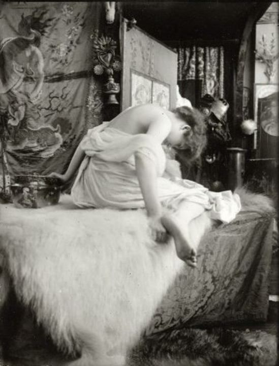 Photo models of Alphonse Mucha – in the photos and paintings. Captivating images and their prototypes
