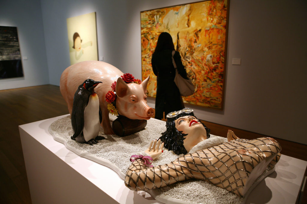 Скульптура Джеффа Кунса «Сделано зимой» перед продажей на аукционе Christie’s в 2007 году. Фото: Emm Скульптура Джеффа Кунса «Сделано зимой» перед продажей на аукционе Christie’s в 2007 году. Фото: Emm