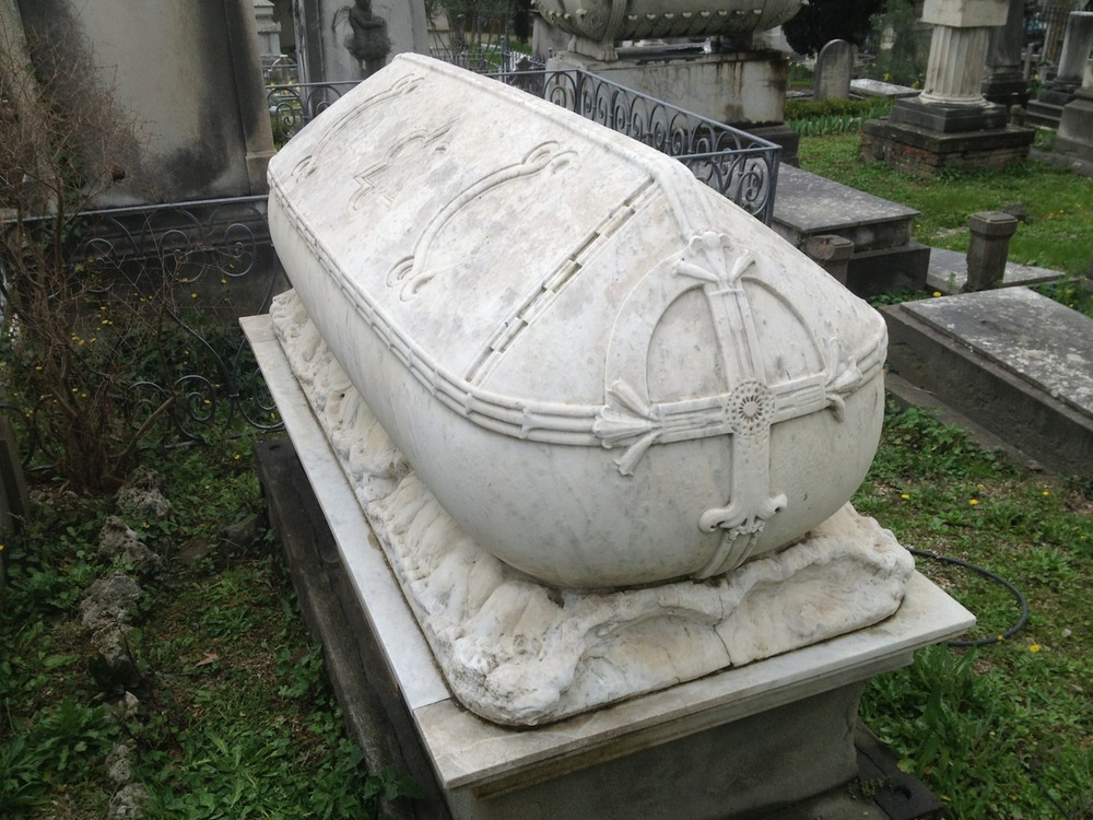 Надгробие Фанни Во Хант на Английском кладбище во Флоренции. Уильям Холман Хант. 1867 
Источник фот