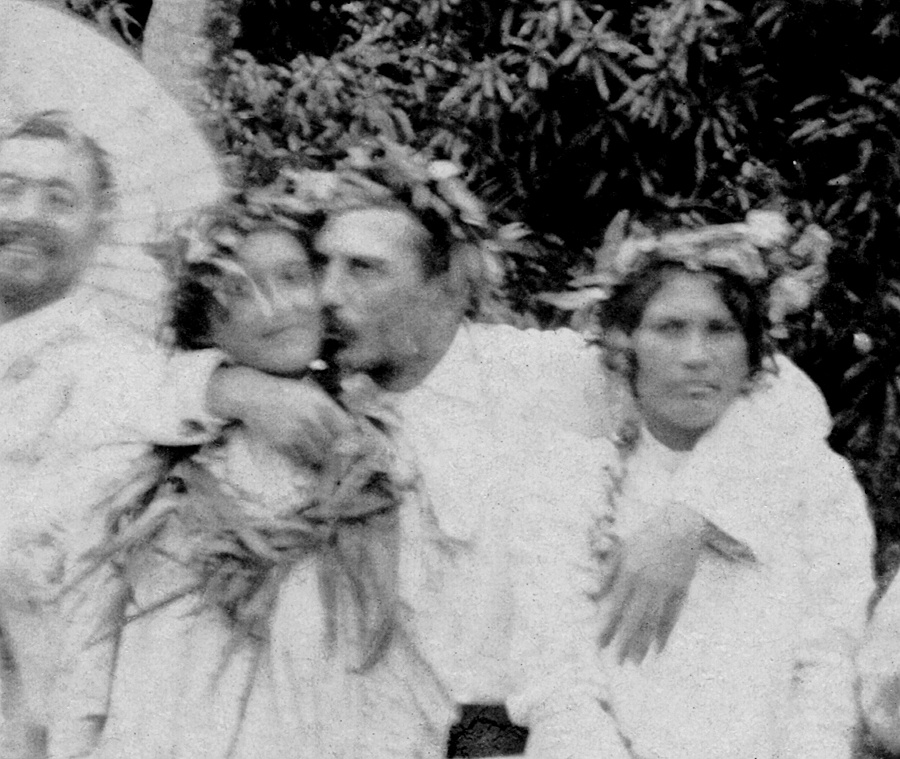 Before that, ten years earlier, Blau’s wife Maria, when comparing Gauguin’s self-portraits and his e Before that, ten years earlier, Blau’s wife Maria, when comparing Gauguin’s self-portraits and his e