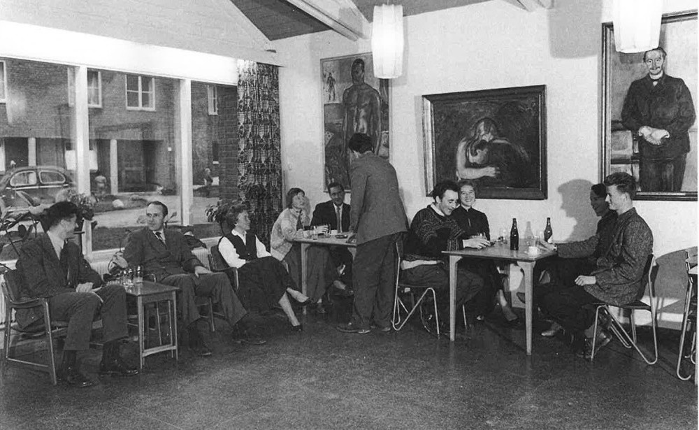 Студенты, которые жили в Студенческой деревне Согн в 1950-х — 1970-х годах, могли любоваться произве Студенты, которые жили в Студенческой деревне Согн в 1950-х — 1970-х годах, могли любоваться произве