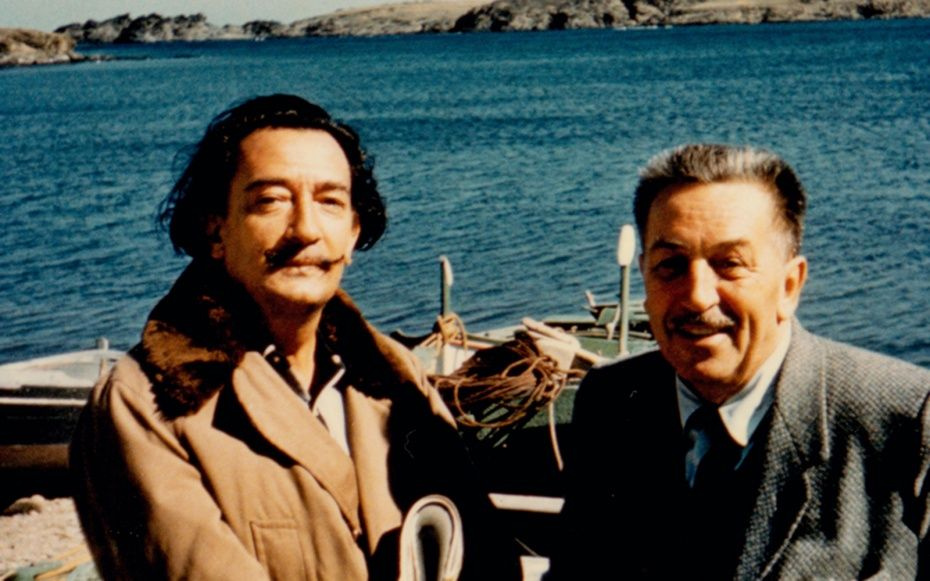 Дали с Диснеем на пляже в Испании, 1957 год. Фото: waltdisney.org Дали с Диснеем на пляже в Испании, 1957 год. Фото: waltdisney.org