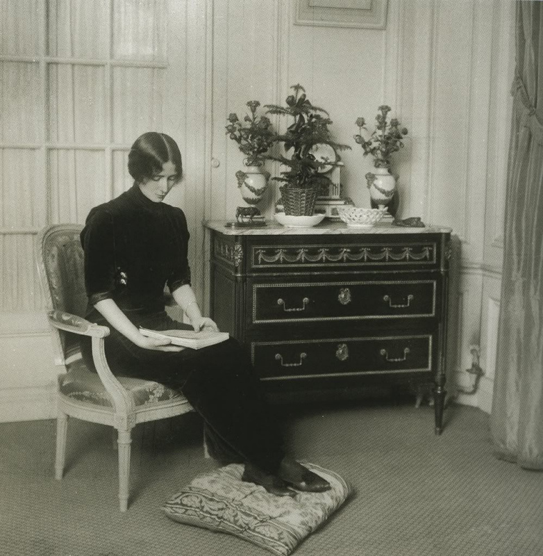 Gossip and slander haunted this beautiful woman all her life. In 1952, the year of publishing Simone Gossip and slander haunted this beautiful woman all her life. In 1952, the year of publishing Simone