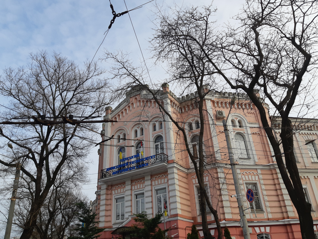 Здание некогда одесской мужской гимназии №3 (ул. Успенская, 1), где учился Василий Кандинский. 