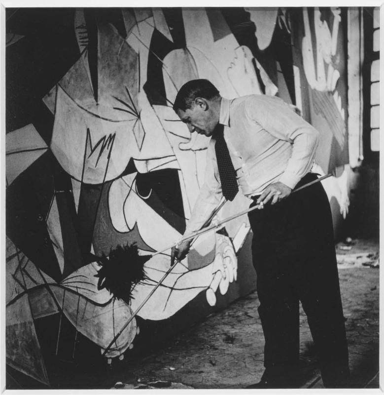 Дора Маар. Создание Пикассо картины «Герника». Май-июнь 1937 года