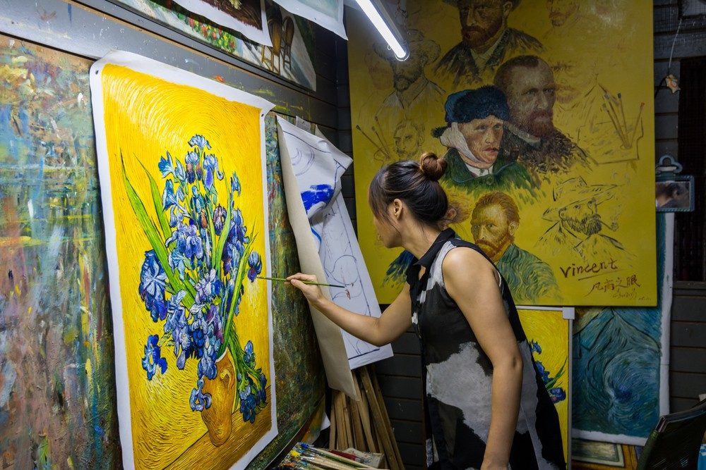 Восемь Ван Гогов в день: жизнь китайской деревни Дафен, где копируют знаменитых художников