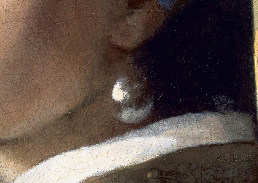 Girl with a Pearl Earring, detail. Girl with a Pearl Earring, detail.
