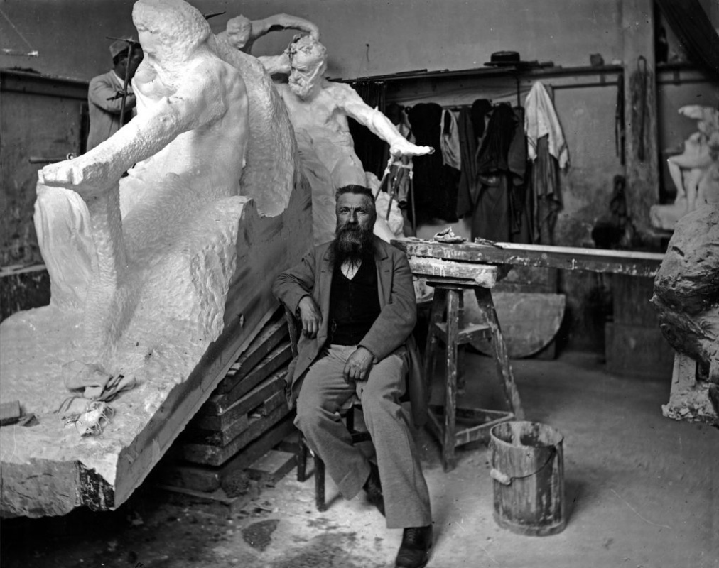 Роден в студии. 1907. Фото: www. lelephant-larevue.fr Роден в студии. 1907. Фото: www. lelephant-larevue.fr