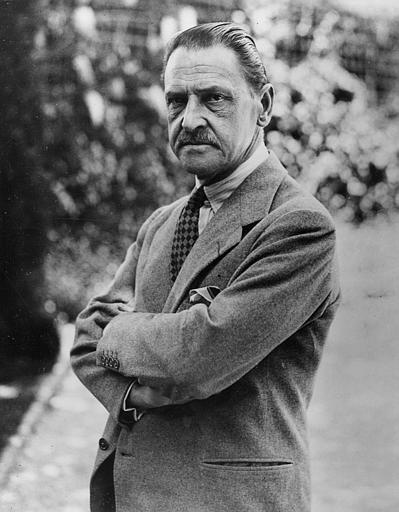 Somerset Maugham wrote 21 novels, more than a hundred of short stories and dozens of plays. He trave Somerset Maugham wrote 21 novels, more than a hundred of short stories and dozens of plays. He trave