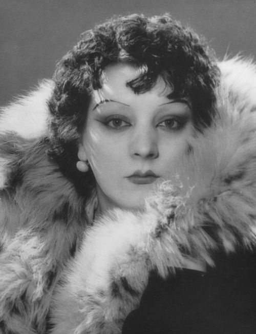 Kiki de Montparnasse. The face of the epoch Kiki de Montparnasse. The face of the epoch