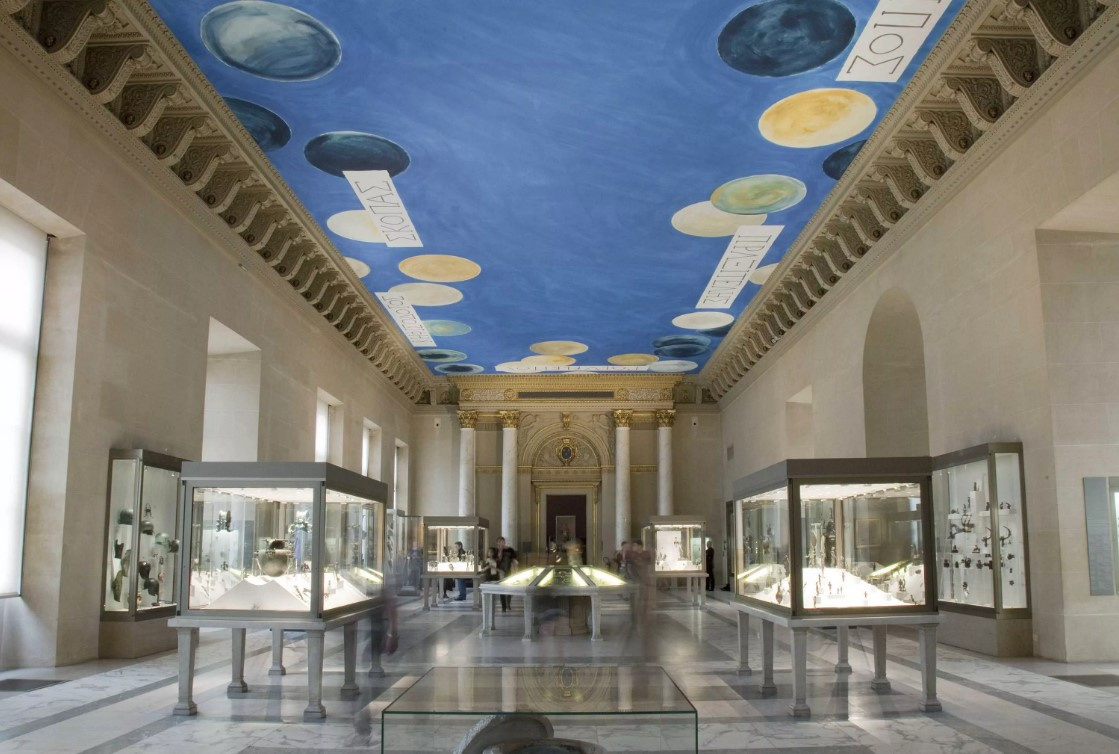 Прежний вид Зала античной бронзі в Лувре. Фото: Musée du Louvre / Angèle Dequier Прежний вид Зала античной бронзі в Лувре. Фото: Musée du Louvre / Angèle Dequier