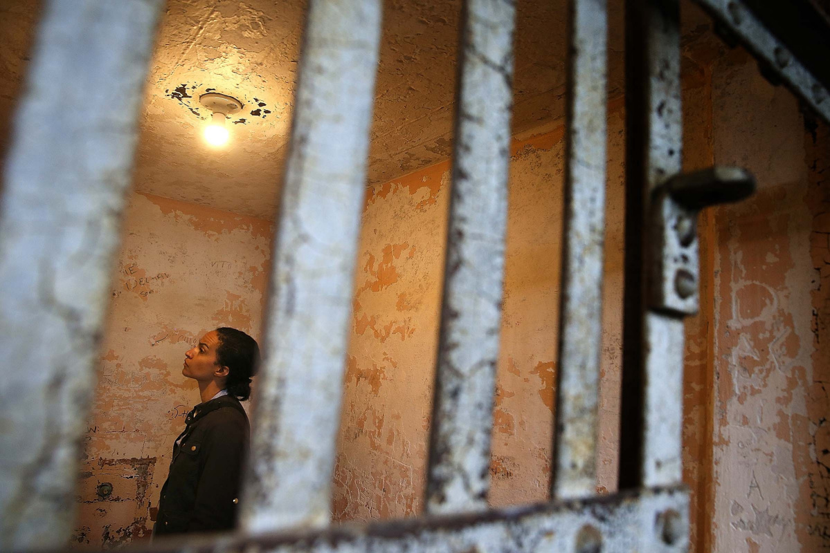 В  тюрьму на праздник свободы: Ай Вэйвэй  превратил в выставочное пространство Алькатрас