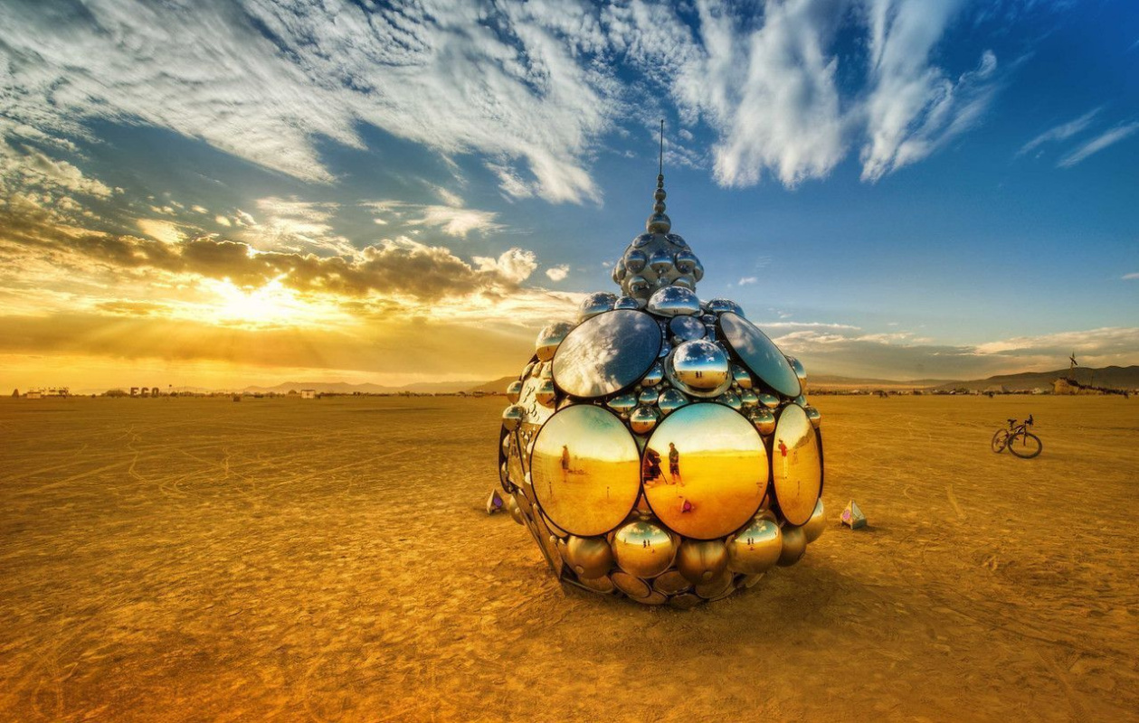 Композиция Compound Eye/"I", сзданная Кирстен Берг (Kirsten Berg, Newark, CA) — размышления о фракта Композиция Compound Eye/"I", сзданная Кирстен Берг (Kirsten Berg, Newark, CA) — размышления о фракта