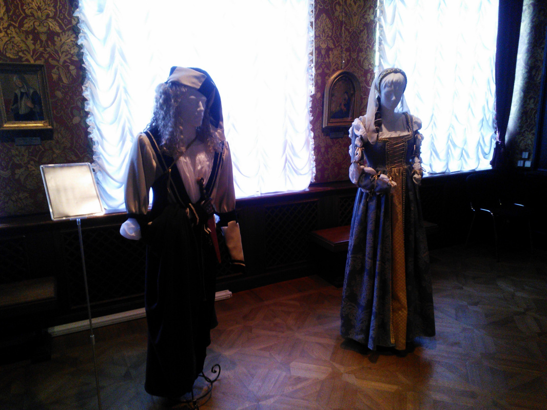 Мода и картины: уникальная выставка исторического костюма "Музей-Couture" в Киевском музее им.Ханенко Мода и картины: уникальная выставка исторического костюма "Музей-Couture" в Киевском музее им.Ханенко