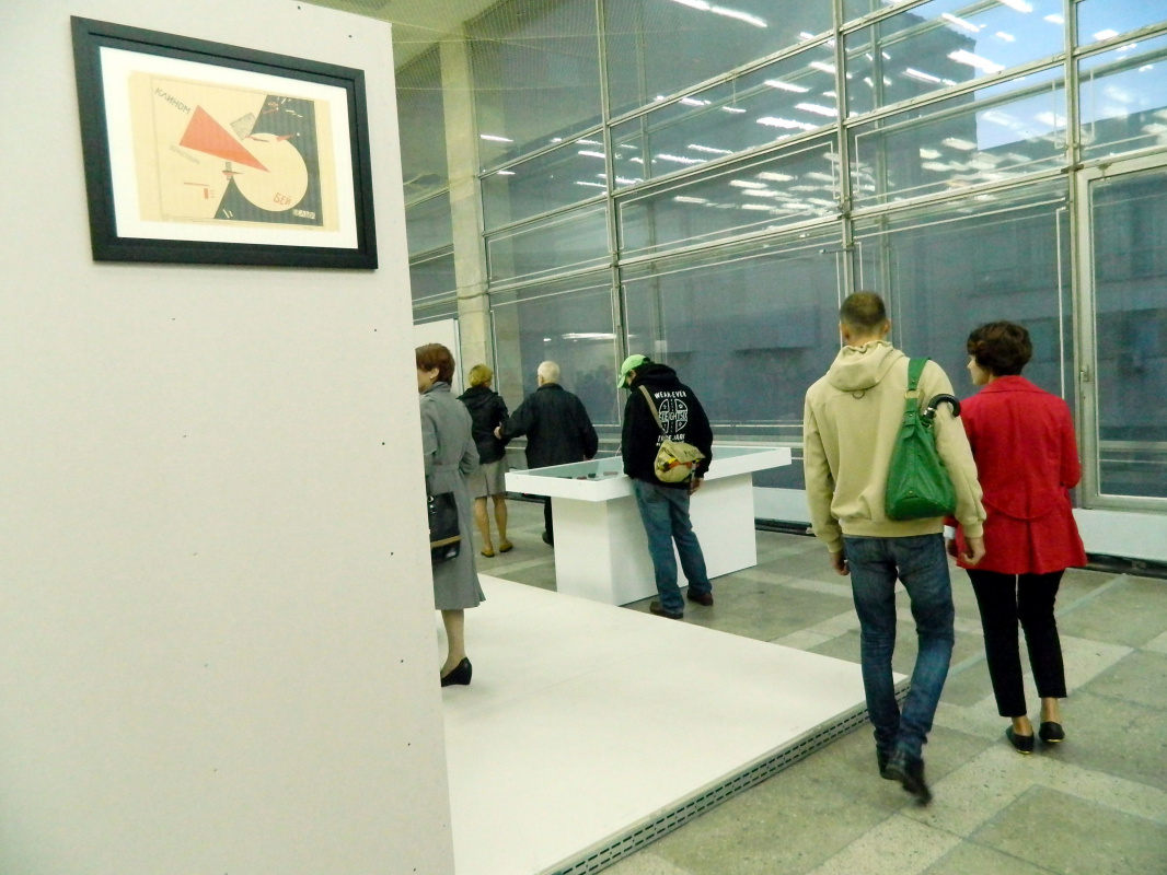 В Киеве проходит биеннале современного искусства “The School of Kyiv” В Киеве проходит биеннале современного искусства “The School of Kyiv”