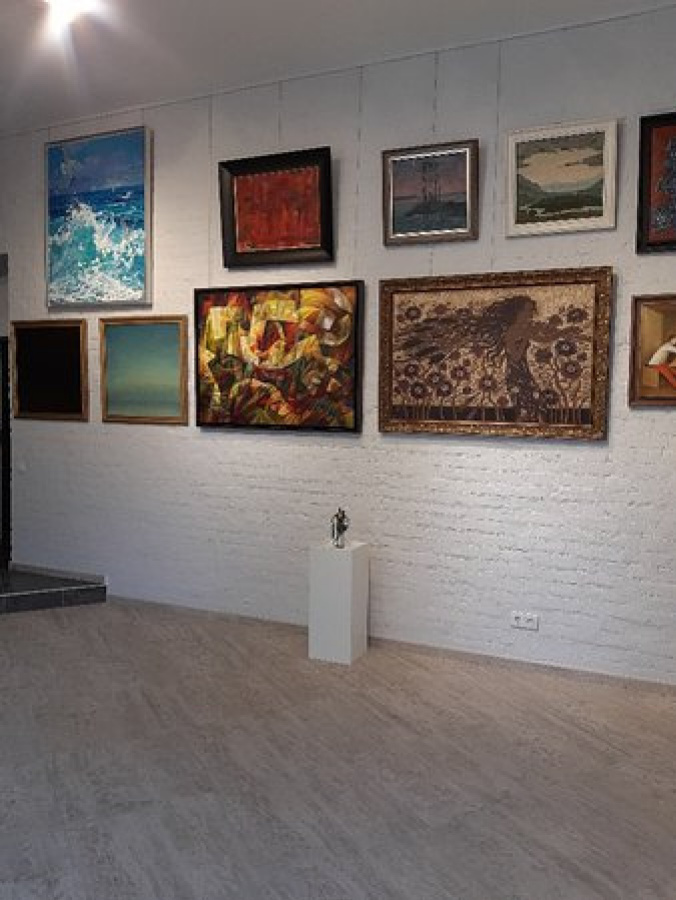 Выставка «Безымянная» художника Шамиля Ахмедова открылась в Каспийске