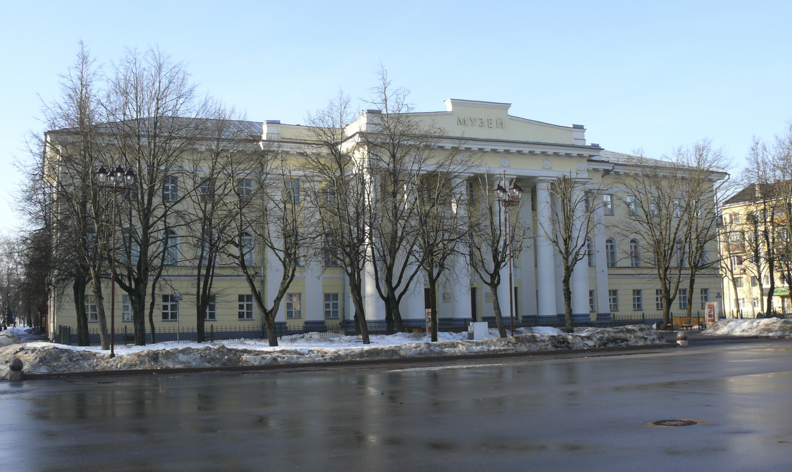 Novgorod state. Музей изобразительных искусств Великий Новгород. Музей на Софийской площади Великий Новгород. Дворянское собрание Великий Новгород. Здание дворянского собрания Великий Новгород.