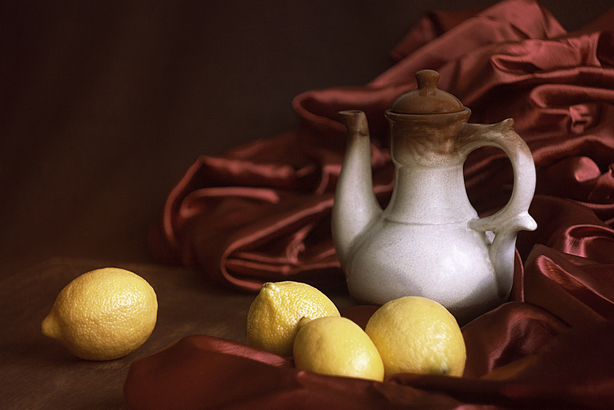 Olga Alexei. "With lemons"