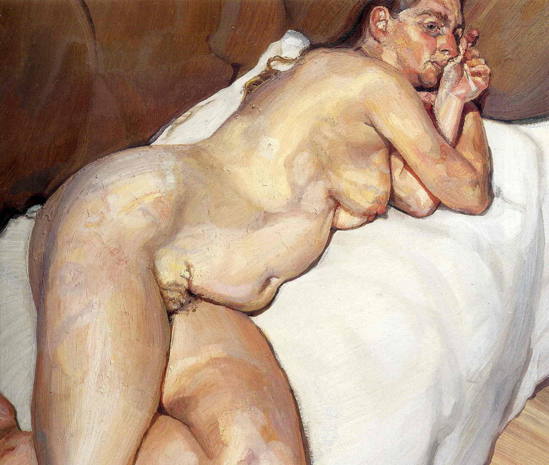 фото голых женщин на диване